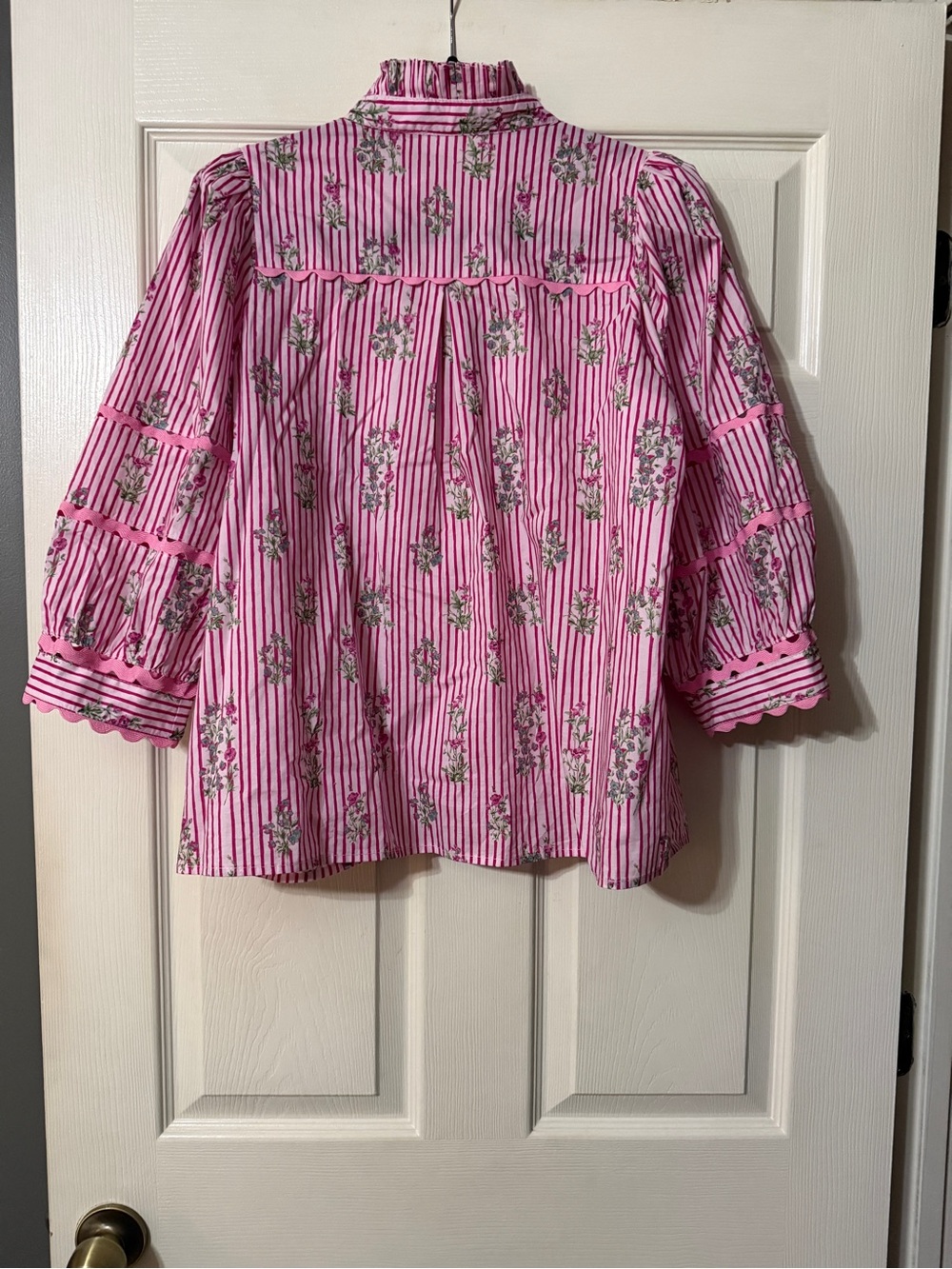 entro Pink Striped Floral Ruffle-Collar Button Front Blouse - Picture 2 of 5